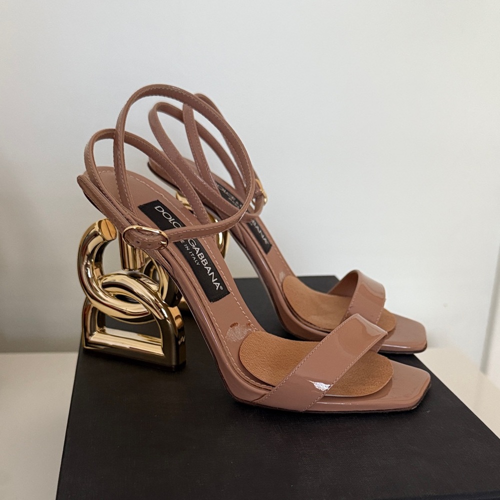 Dolce & Gabbana Tan Heels with Gold Detail